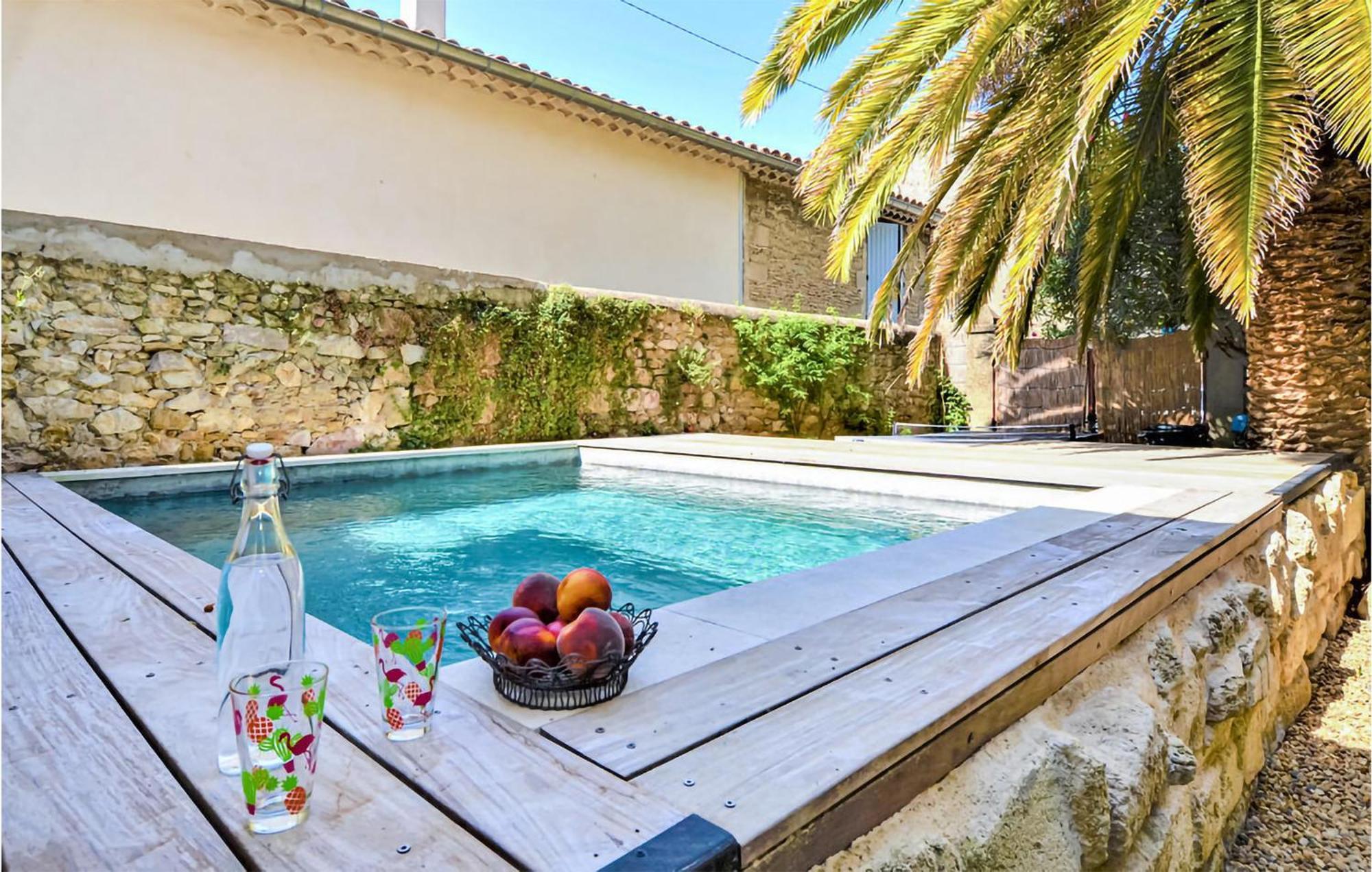 Awesome Apartment In Pujaut With Swimming Pool Esterno foto